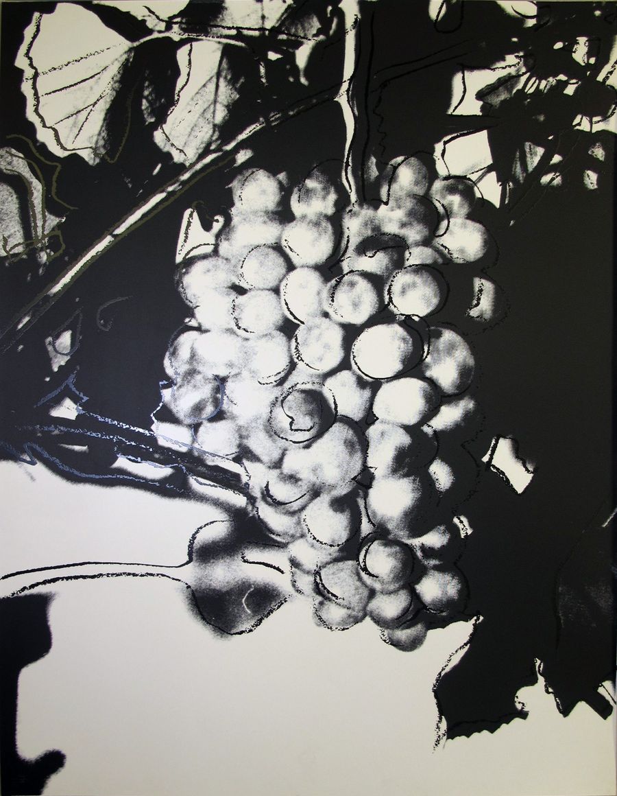 Grapes — Black and White